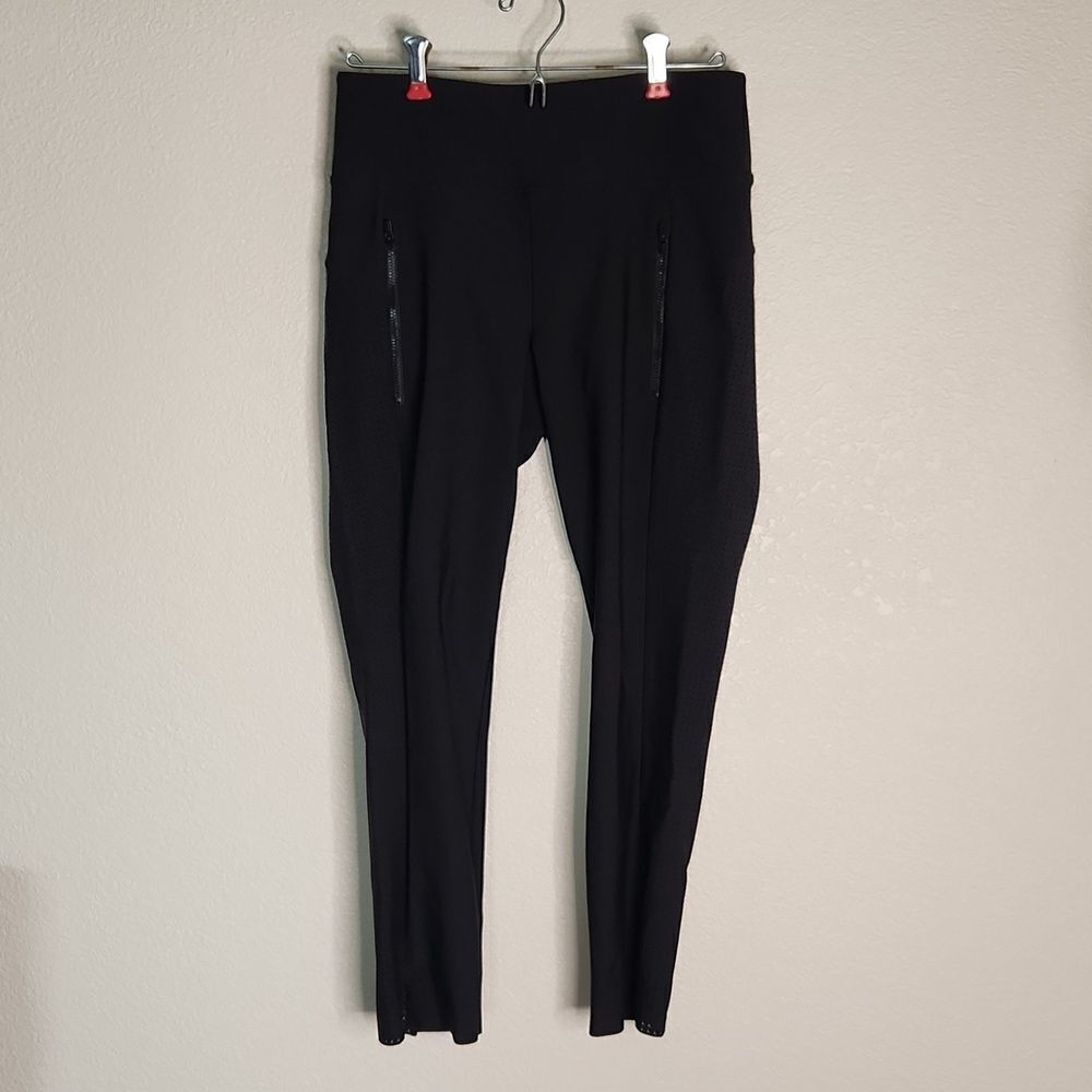 Athleta black straight leg slit cropped leggings, size‎ small